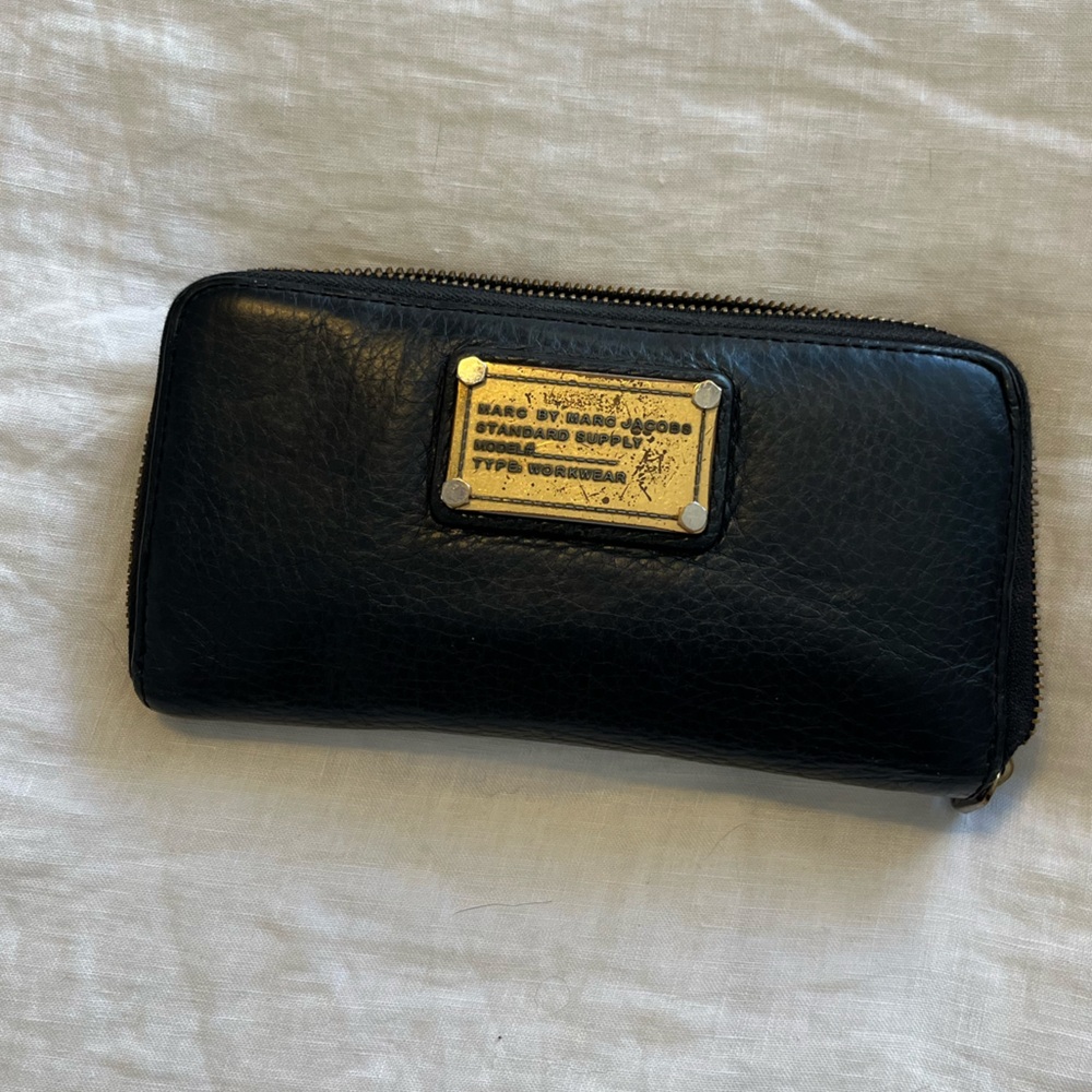 Marc Jacob’s wallet black leather